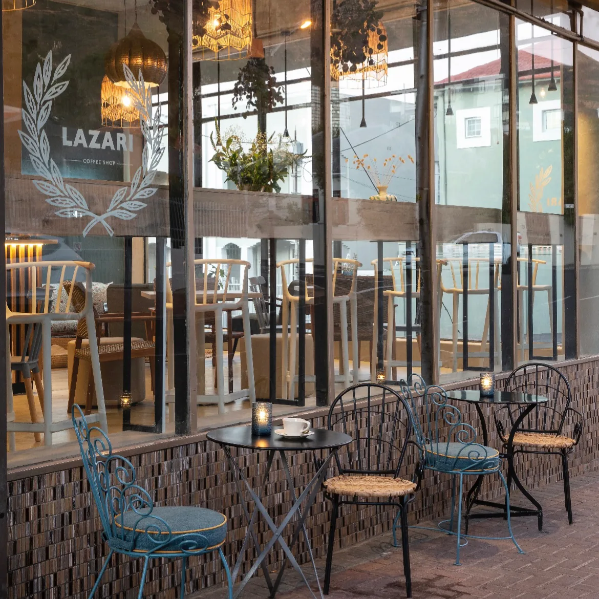 Lazari Cafe